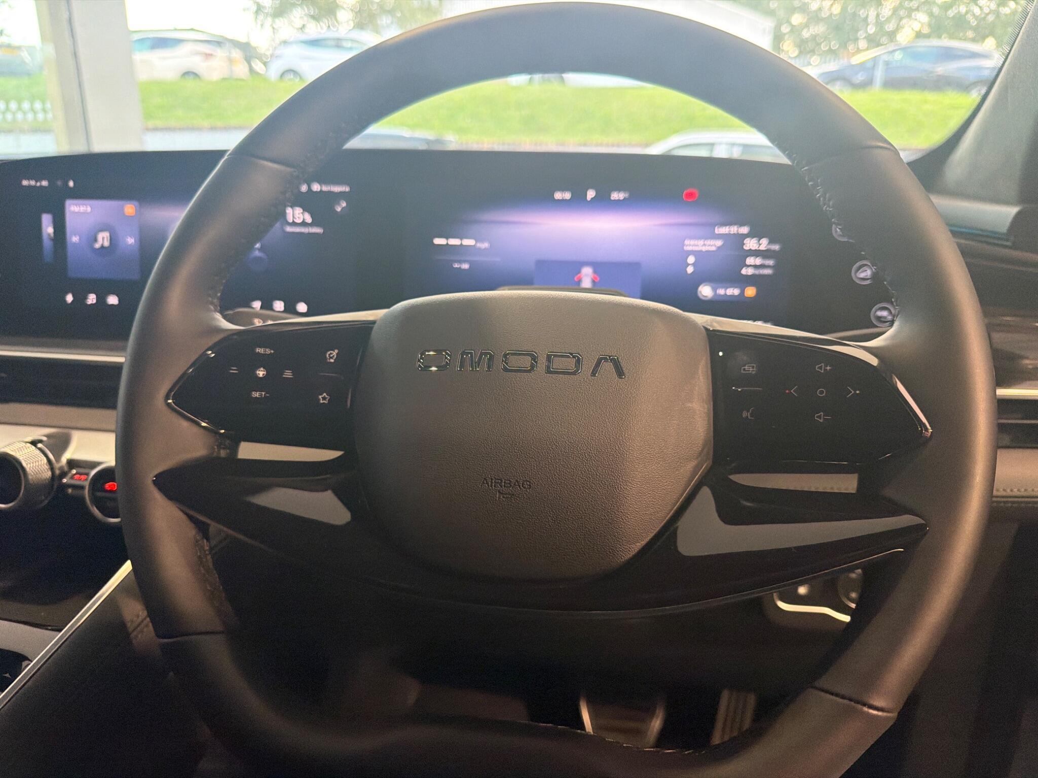 Large vehicle image